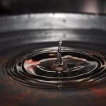 chacun est singulier, à la façon d'une goutte d'eau